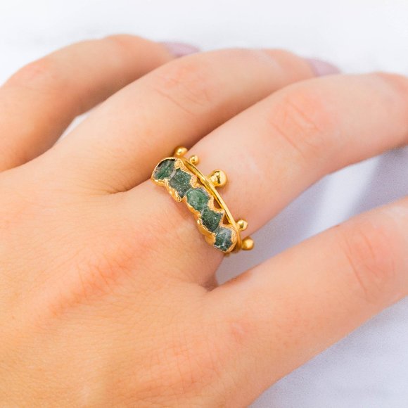 Emerald Eternity Ring Gold Ring Raw Emerald Ring Emerald Raw Stacking Ring - Picture 6 of 9